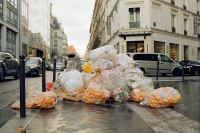 http://www.emileouroumov.fr/files/gimgs/th-53_24_rue de Vienne 8e_1_web.jpg